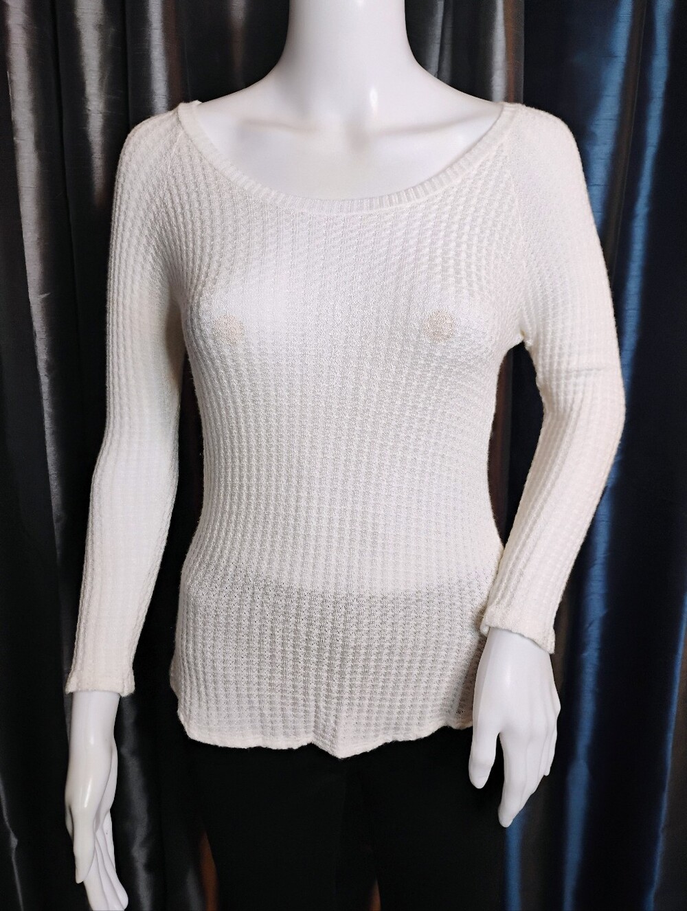 Velvet by Graham & Spencer Off-White Scoop-Neck Waffle Knit Top